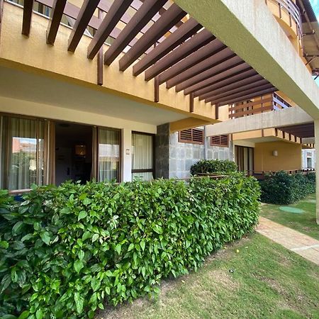 Apartamento Resort Ao Lado Do Parque Aquatico Porto Das Dunas - Pe Na Areia- Terreo Aquiraz Exterior photo